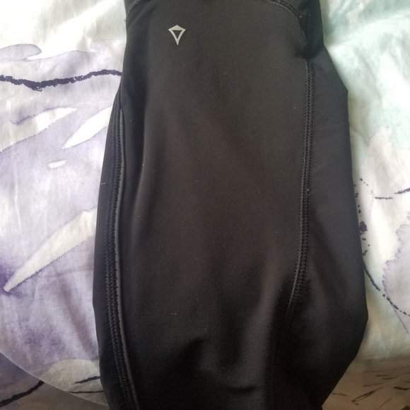 Size 14 Ivivva Lululemon Reflective Run Wind Pants - Picture 2 of 5